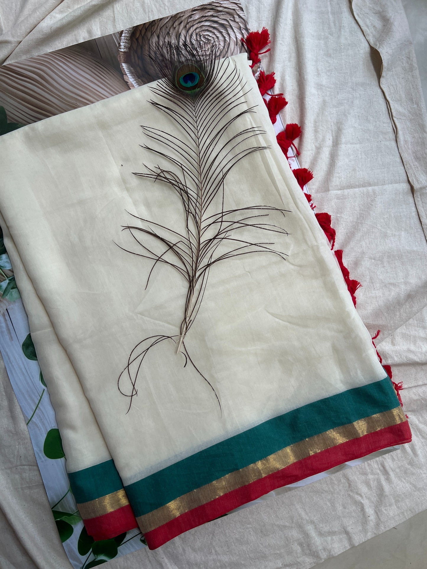 Off White MulMul Cotton Saree