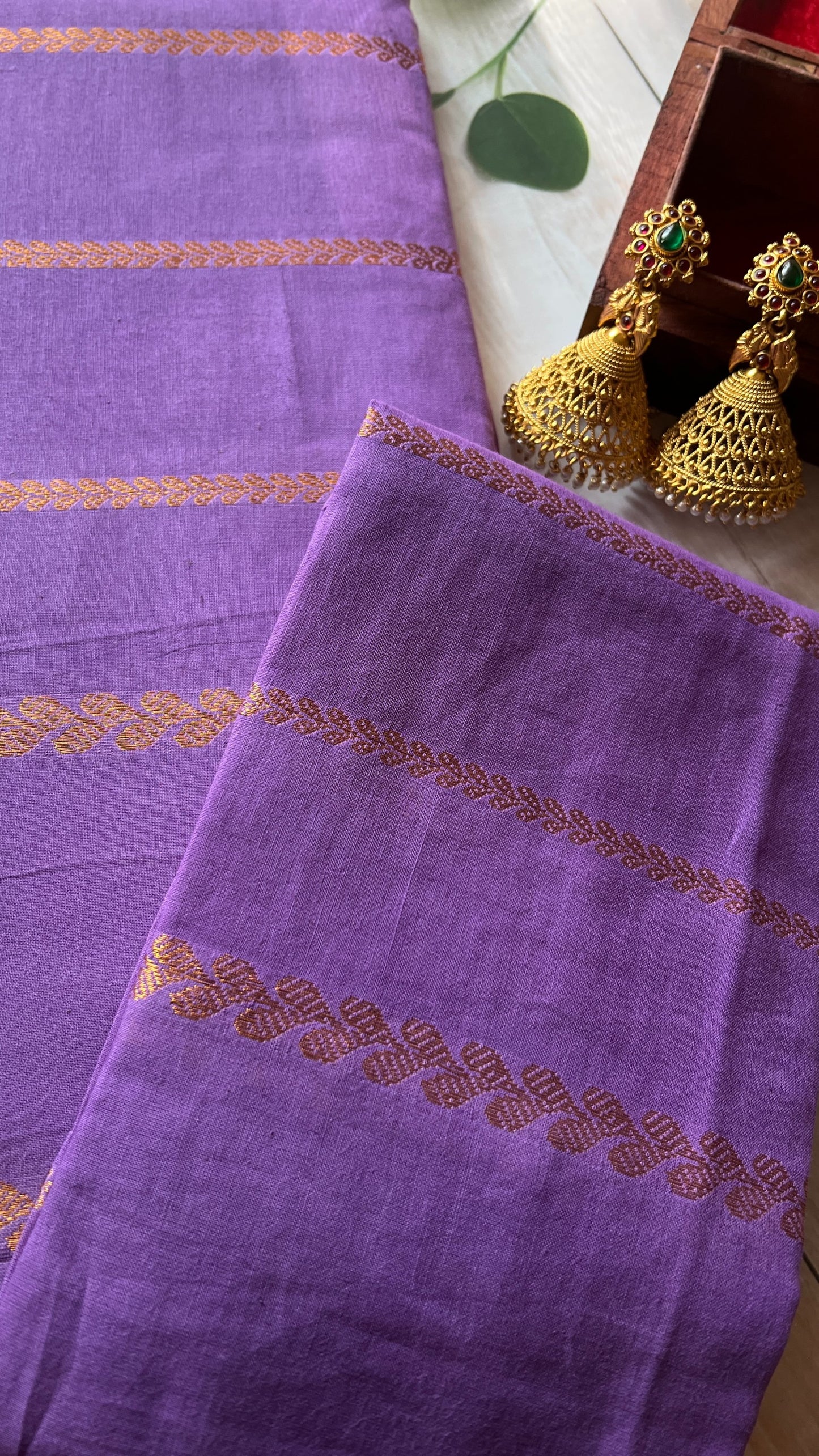 Velthari -  Lavender Gold