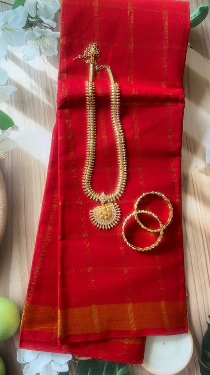 Vanaja Kattam Sungudi  – Red