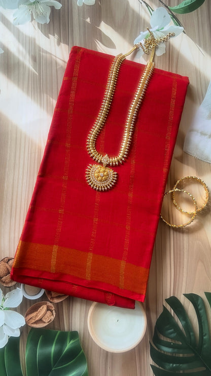 Vanaja Kattam Sungudi  – Red