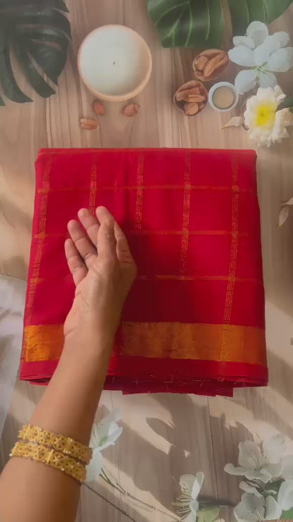 Vanaja Kattam Sungudi  – Red